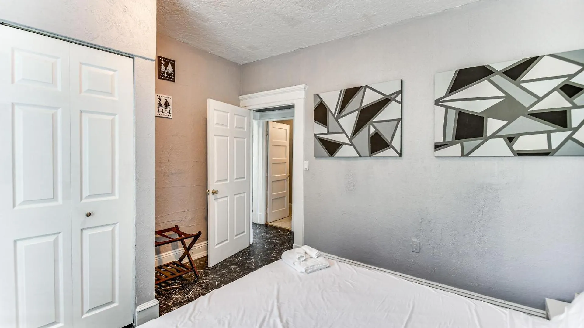 Norfolk Apartment 1 Mi To Ocean View Beach Park! North Camellia Acres