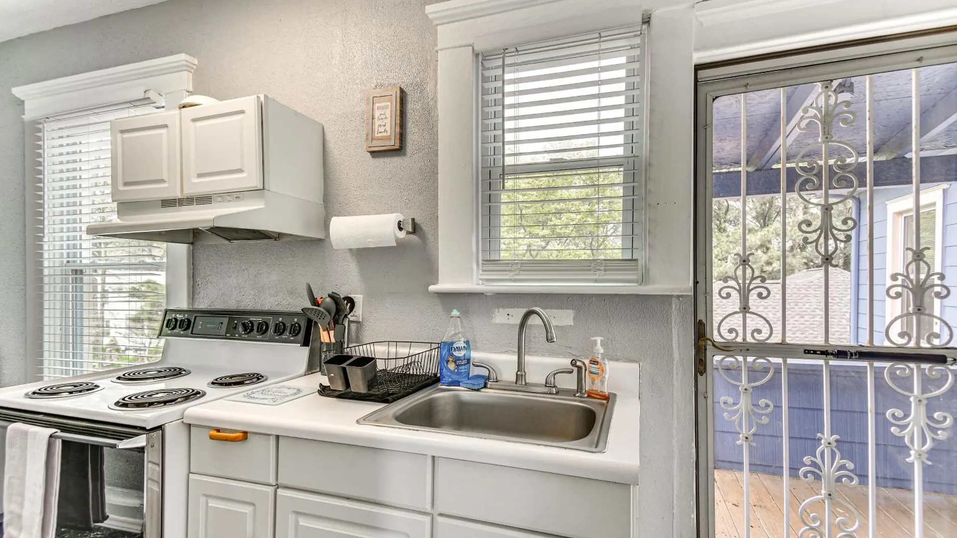 Norfolk Apartment 1 Mi To Ocean View Beach Park! North Camellia Acres